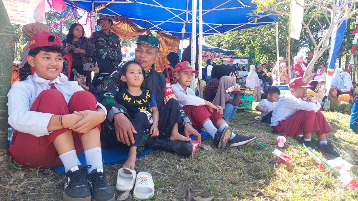Pembukaan TMMD Reguler Ke-129 Tahun 2026, Senyum Siswa SD Negeri 1 Tengaran Bersama TNI Bawa Harapan Masa Depan.