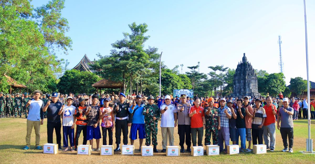 Pemerintah Kabupaten Tulang Bawang Bersama TNI-Polri Gelar Gotong Royong Gerakan Radin Inten ASRI di Kawasan Wisata Cakat Nyenyek