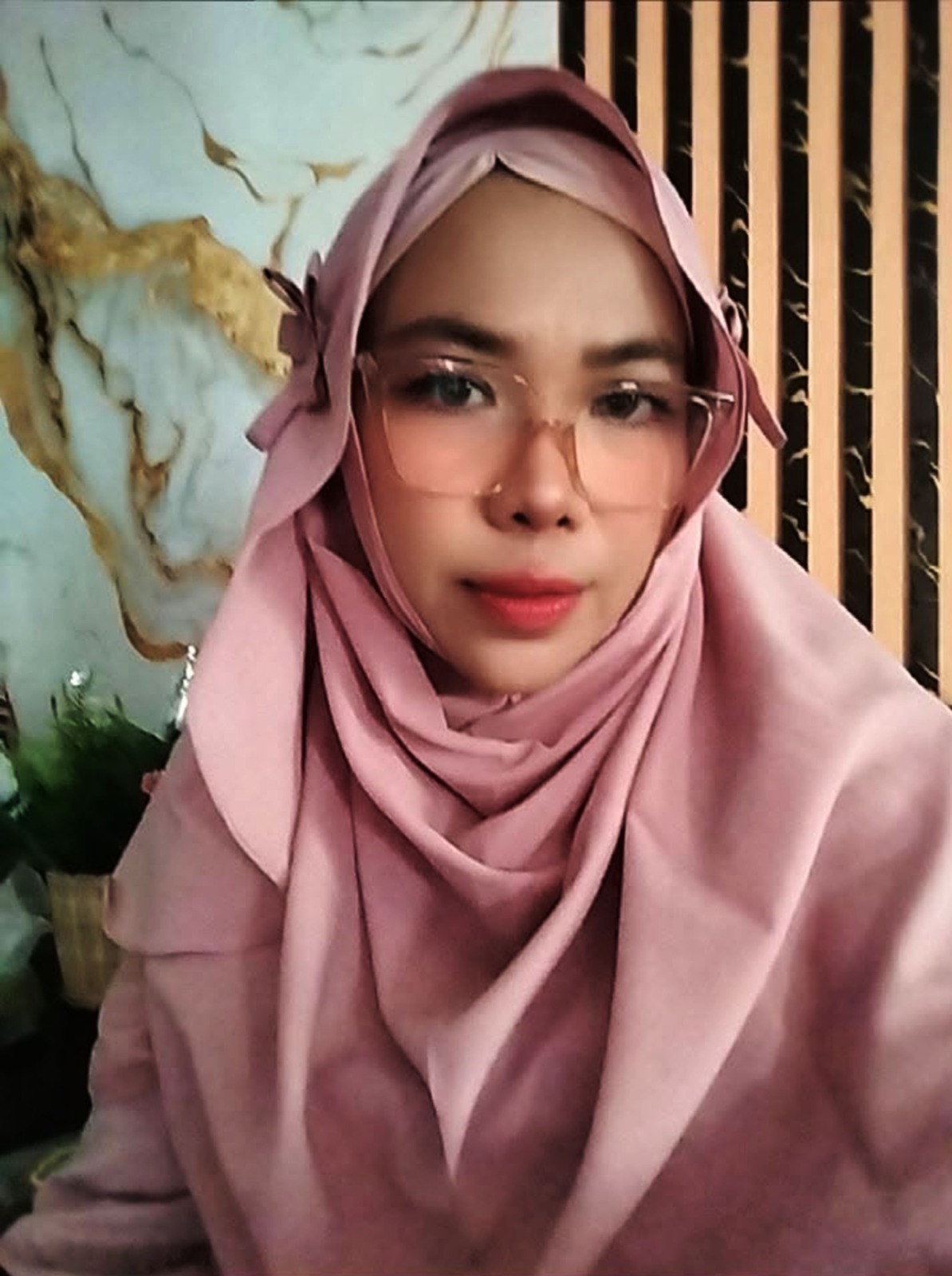 Puluhan Mahasiswa STKIP Widyaswara Indonesia, Muaro Labuah, Menggelar Pameran Seni Rupa dan Kerajinan Warna Warni