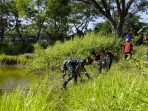 Satgas TMMD 129 Kodim 0813 Bojonegoro dan Mahasiswa KKNTK Unigoro Bersih-Bersih Area Embung Bekatul Satgas TMMD 129 Kodim 0813 Bojonegoro dan Mahasiswa KKNTK Unigoro Bersih-Bersih Area Embung Bekatul