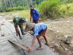 Satgas TMMD Reguler ke-129 Kodim 0714 Salatiga Membuka Cetakan, Memamerkan Beton Bangun Desa Cukil Satgas TMMD Reguler ke-129 Kodim 0714 Salatiga Membuka Cetakan, Memamerkan Beton Bangun Desa Cukil