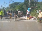 Satgas TMMD Reguler ke-129 Tahun 2026, Adukan Semen Bermanfaat bagi Masyarakat Desa Cukil. Satgas TMMD Reguler ke-129 Tahun 2026, Adukan Semen Bermanfaat bagi Masyarakat Desa Cukil.