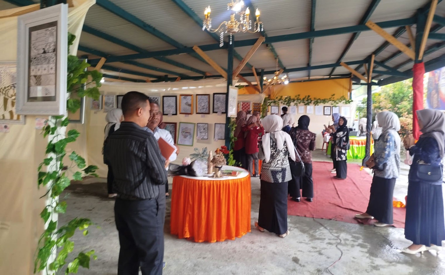 Suasana Pameran Mahasiswa mahasiswa STKIP Widyaswara Indonesia, Muaro Labuah, Sumatera Barat