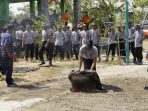 TMMD ke-129 Kodim 0813 Bojonegoro, Satlinmas Kesongo Bekali Mental Baja Padamkan Api TMMD ke-129 Kodim 0813 Bojonegoro, Satlinmas Kesongo Bekali Mental Baja Padamkan Api
