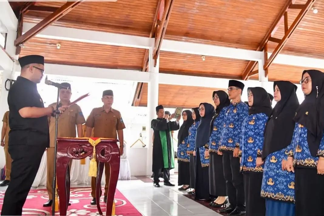 Wawako Sawahlunto Jeffry Hibatullah Lantik 22 ASN, Tekankan Profesionalisme dan Peningkatan Pelayanan Publik