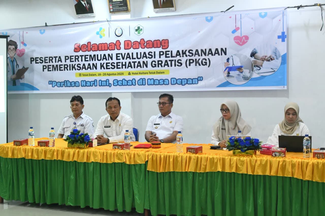 Buka Evaluasi Pemeriksaan Kesehatan Gratis 2026, Bupati Sokhiatulo Laia Minta Pelayanan Kesehatan Terus Dikawal