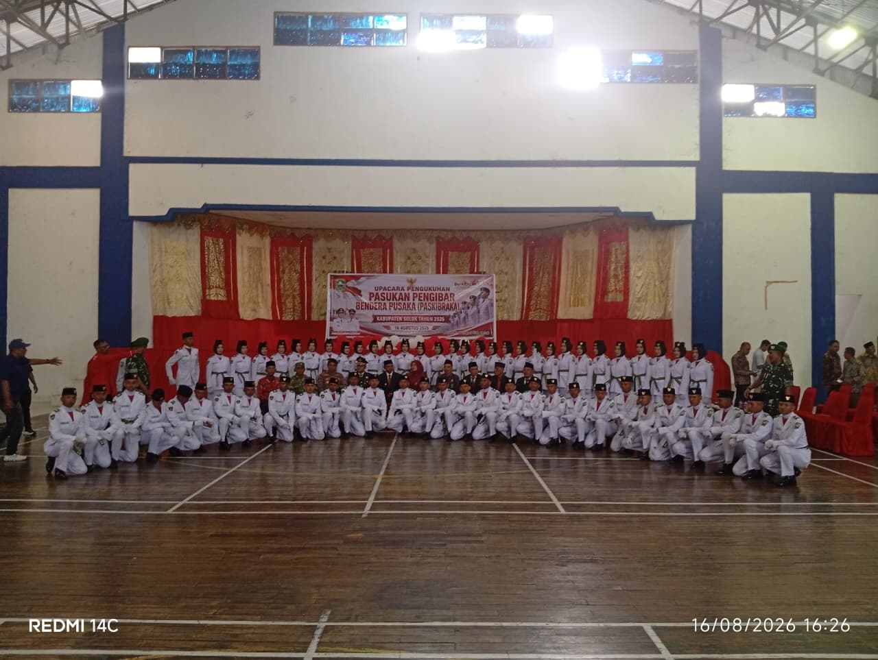 Bupati Solok Jon Firman Pandu Kukuhkan Paskibraka 2026, Tekankan Disiplin dan Semangat Kebangsaan