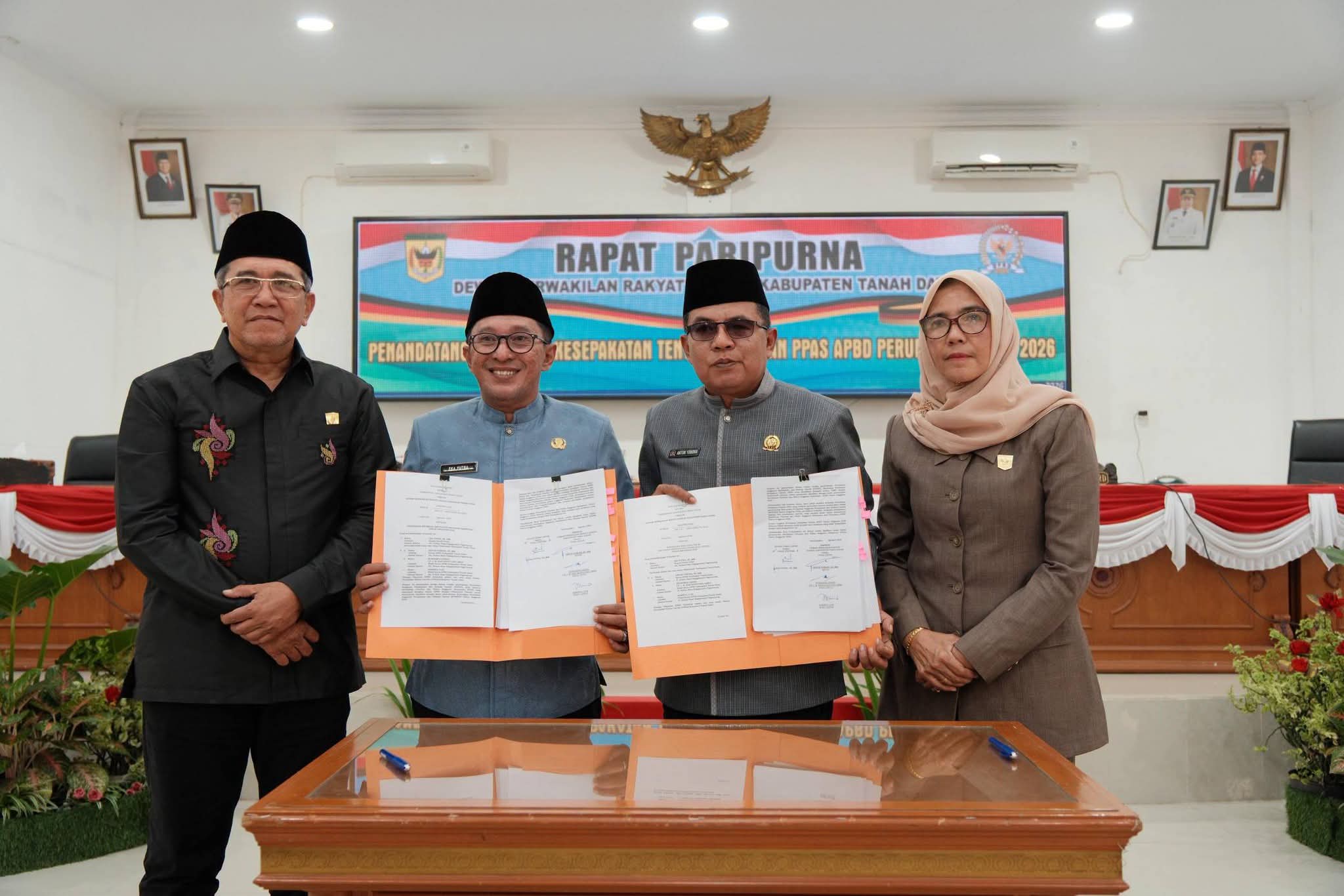 DPRD dan Pemkab Taah Datar Tandatangan Nota Kesepakatan KUA-PPAS Perubahan 2026