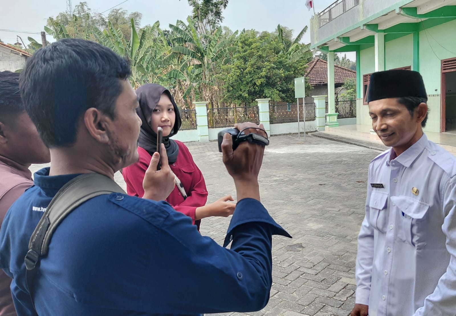 Kades Kesongo Apresiasi Sinergitas TNI-Polri dan Pemkab Melalui TMMD ke-129 Kodim 0813 Bojonegoro