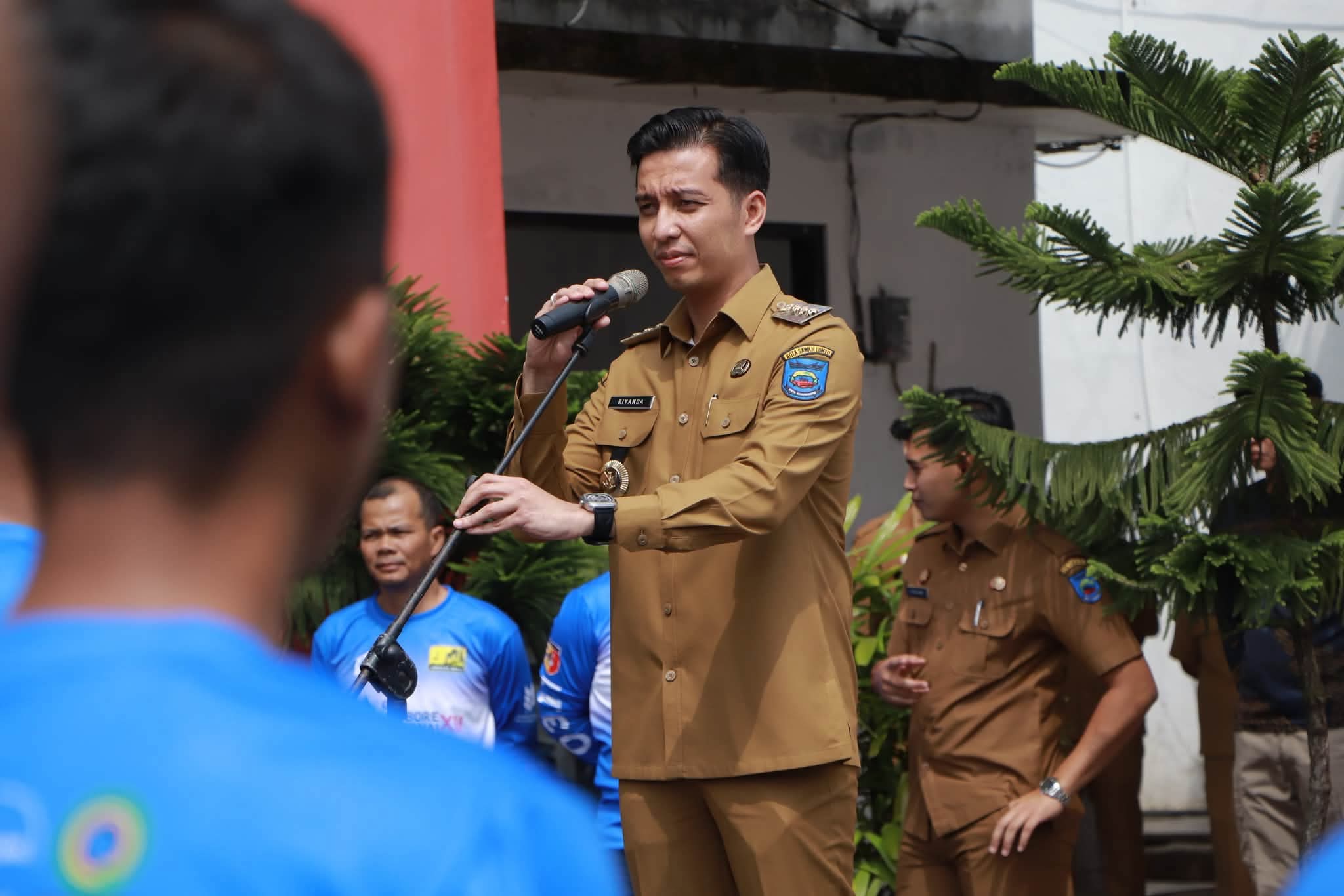 Kontingen Pramuka Sawahlunto Bertolak ke Cibubur, Wali Kota Riyanda Putra Pesan Jaga Nama Baik Daerah