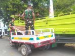 Menembus Gang Sempit, Ketika 'Motor Roda Tiga' Satgas TMMD ke-129 Kodim 0813 Bojonegoro Bawa Harapan Rumah Layak Huni Warga Kesongo Menembus Gang Sempit, Ketika 'Motor Roda Tiga' Satgas TMMD ke-129 Kodim 0813 Bojonegoro Bawa Harapan Rumah Layak Huni Warga Kesongo
