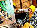 Pelukis Wanita Rohani Yusuf Dari Aceh Utara, Rutin Berkarya yang Kini Karya karyanya Terus Berkembang dan Mulai Dilirik Kolektor Lokal Pelukis Wanita Rohani Yusuf Dari Aceh Utara, Rutin Berkarya yang Kini Karya karyanya Terus Berkembang dan Mulai Dilirik Kolektor Lokal