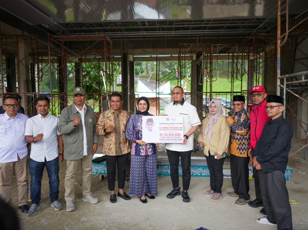 Pemerintah Kabupaten Solok Apresiasi Bantuan Andre Rosiade untuk Pembangunan Masjid Al-Hidayah