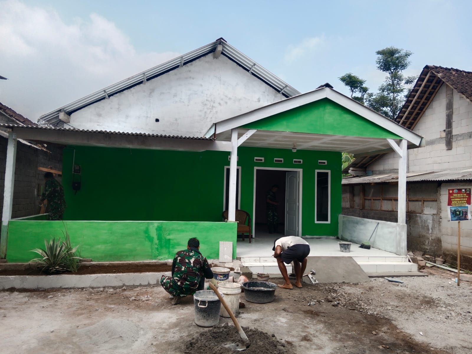 TMMD Reguler ke-129 Kodim 0714 Salatiga, Mulai Nampak Wujud Rumah Indah dan Layak Huni Milik Mas Fajar, Hadiah Manis Pengabdian di Desa Gompyong