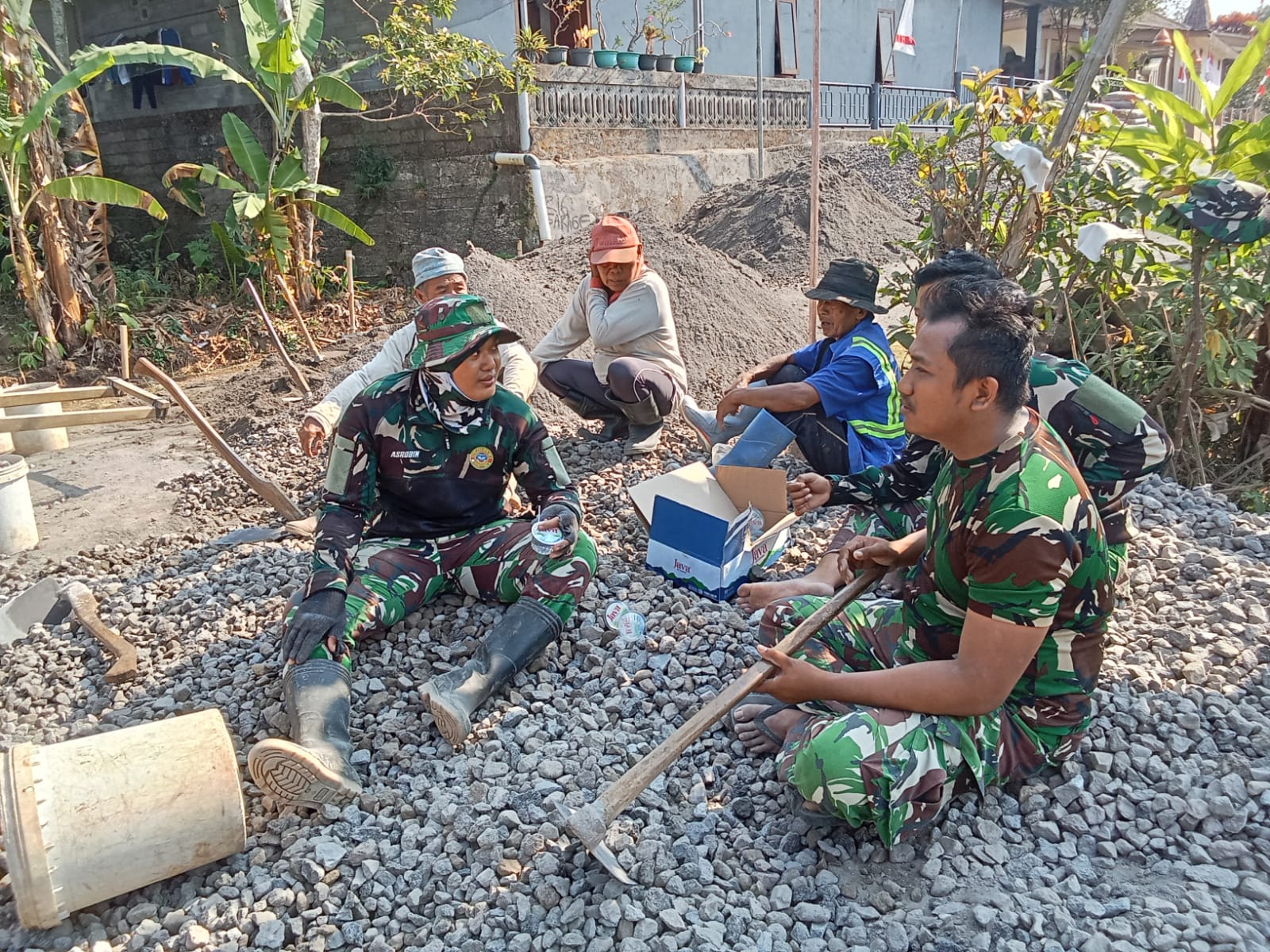 TMMD Reguler ke-129 Kodim 0714 Salatiga, Rehat, pulihkan Stamina kejar Target