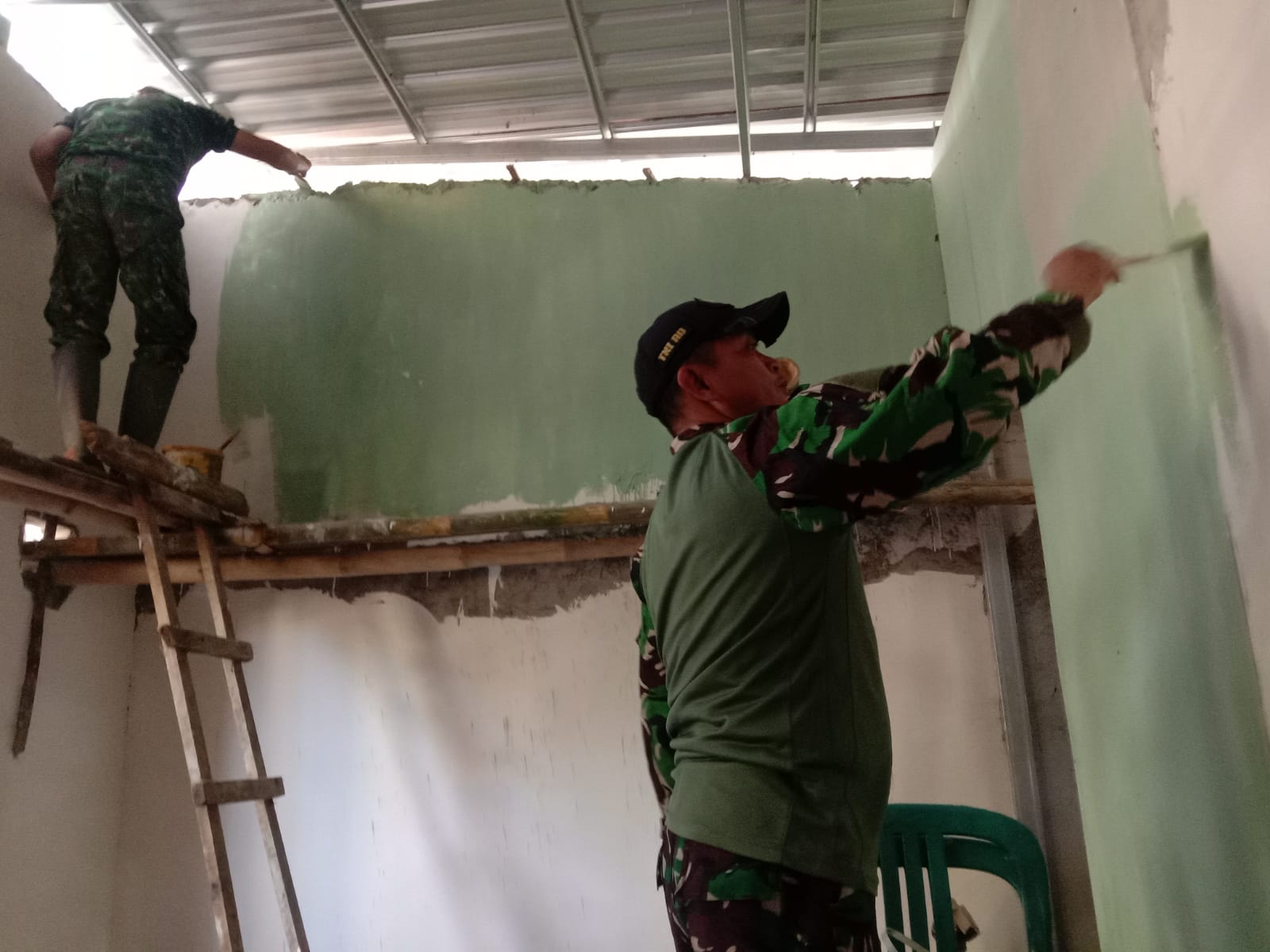 TMMD Reguler ke-129 Kodim 0714 Salatiga, Rumah Tidak Layak Huni Ibu Watini Mulai Bersolek