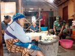 TMMD Reguler ke-129 Kodim 0714 Salatiga, Tetap Berjuang di Usia Senja, Lansia Semangat Kembangkan UMKM TMMD Reguler ke-129 Kodim 0714 Salatiga, Tetap Berjuang di Usia Senja, Lansia Semangat Kembangkan UMKM