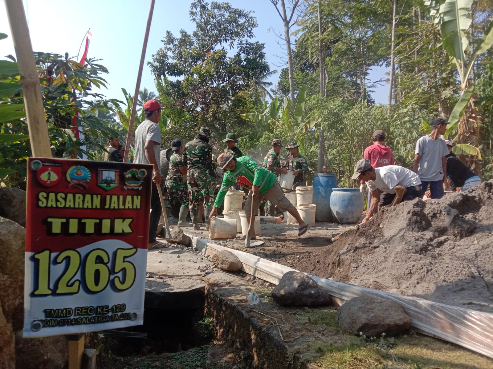 TMMD Reguler ke-129 Kodim 0714 Salatiga, Titik 1265 Adalah Akhir Pengecoran Jalan, Tapi Bukan Akhir dari Sebuah Pengabdian