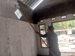 TMMD Reguler ke-129 Kodim 0714 Salatiga,Anggota TNI dan Warga Hajar Dinding dan Cat Rumah Guna Percepatan Pembangunan Desa Cukil