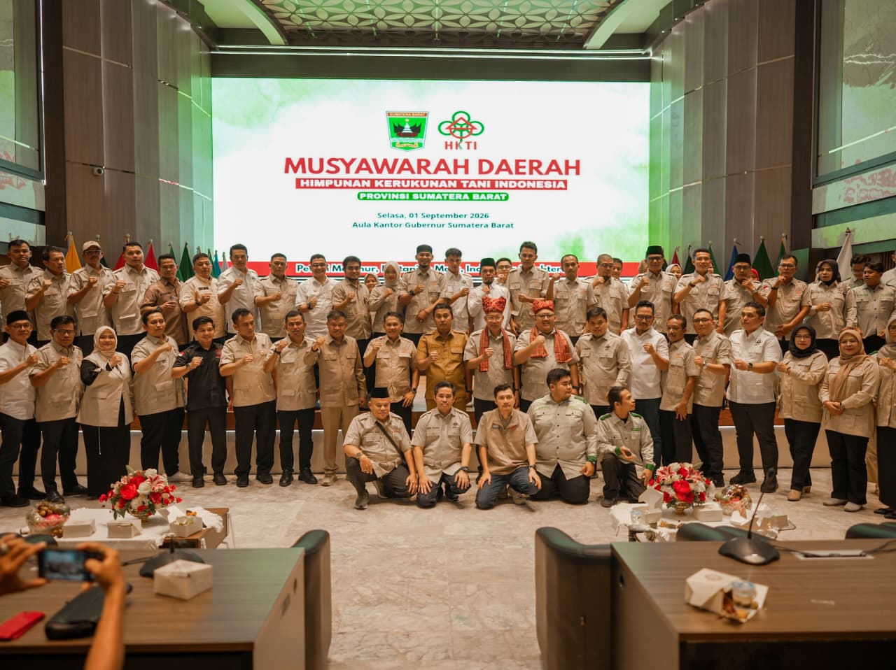 Bupati Solok Jon Firman Pandu Dikukuhkan sebagai Ketua DPC HKTI Kabupaten Solok Periode 2026–2031
