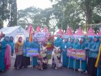 Hari Kedua Jambore Kader PKK Berprestasi Tingkat Provinsi Sumatera Barat, Kabupaten Solok Tampilkan Yel-Yel Penuh Semangat Hari Kedua Jambore Kader PKK Berprestasi Tingkat Provinsi Sumatera Barat, Kabupaten Solok Tampilkan Yel-Yel Penuh Semangat