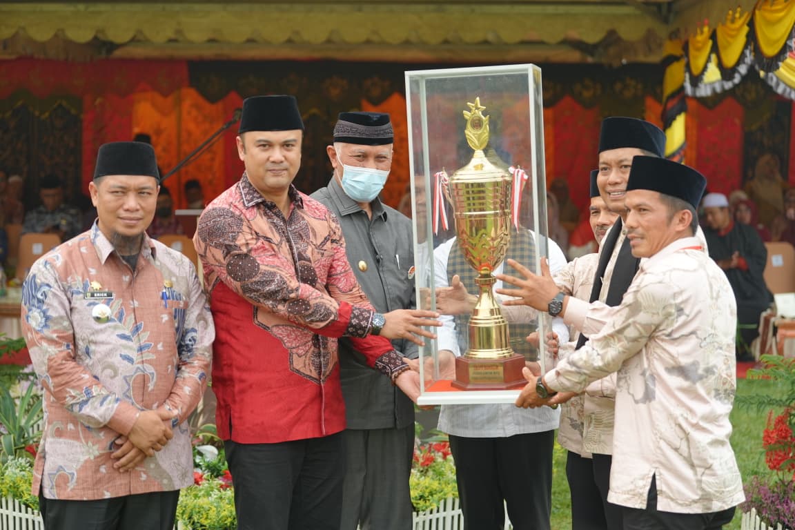Buka MTQ Sijunjung, Mahyeldi Ansharullah Tekankan Pengamalan Nilai Al-Qur’an dalam Kehidupan