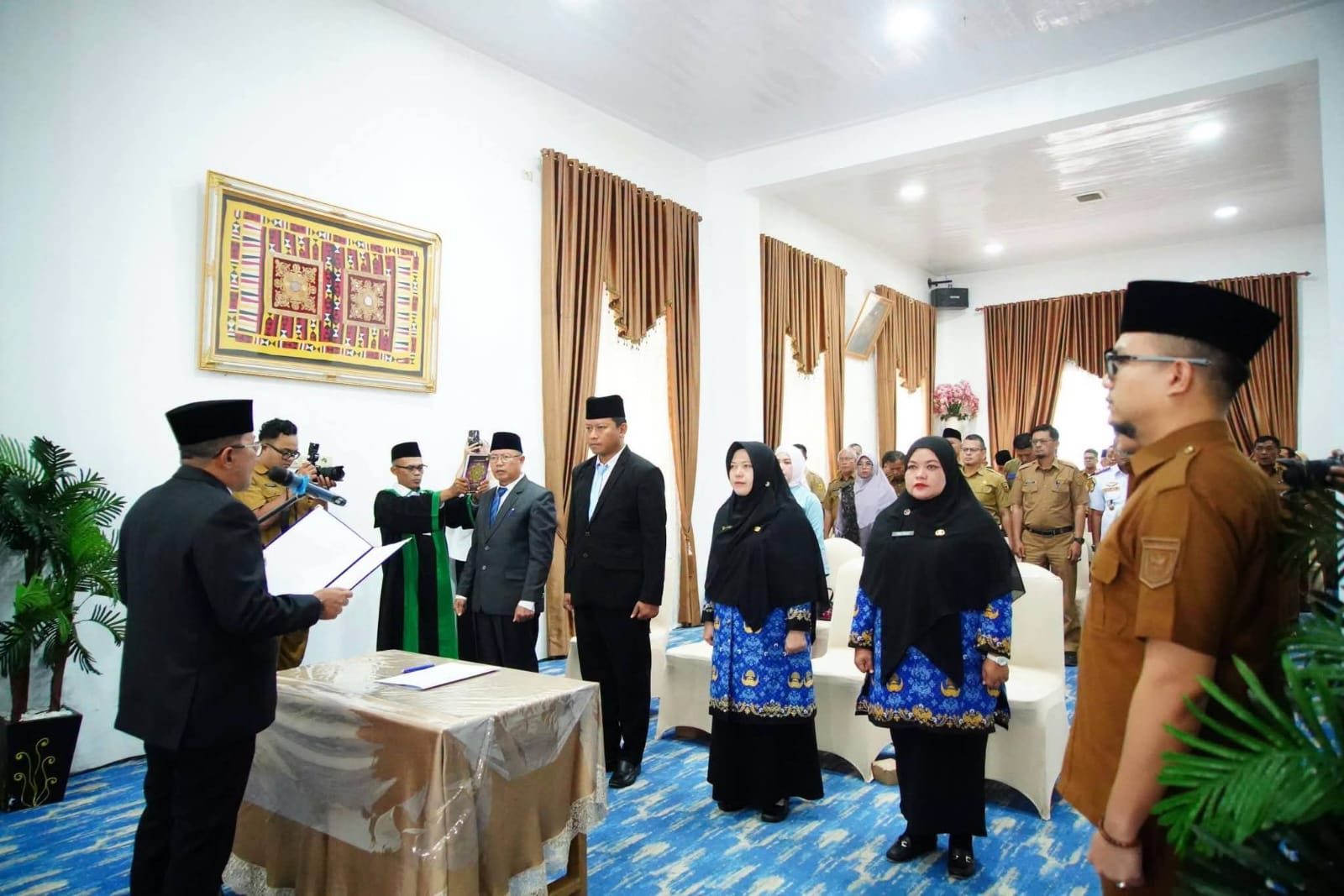 Bupati Eka Putra Lantik Pejabat di Pemerintah Kabupaten Tanah Datar