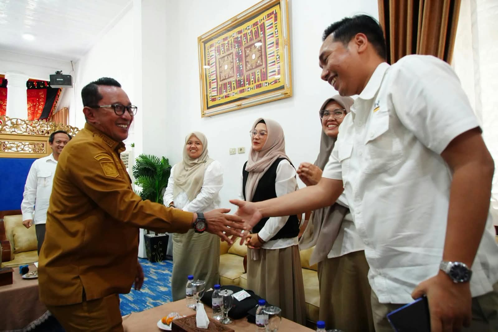 Bupati Eka Putra Mendukung Proses Pemeriksaan Terperinci Badan Pemeriksa Keuangan Dana Bantuan Operasional Satuan Pendidikan