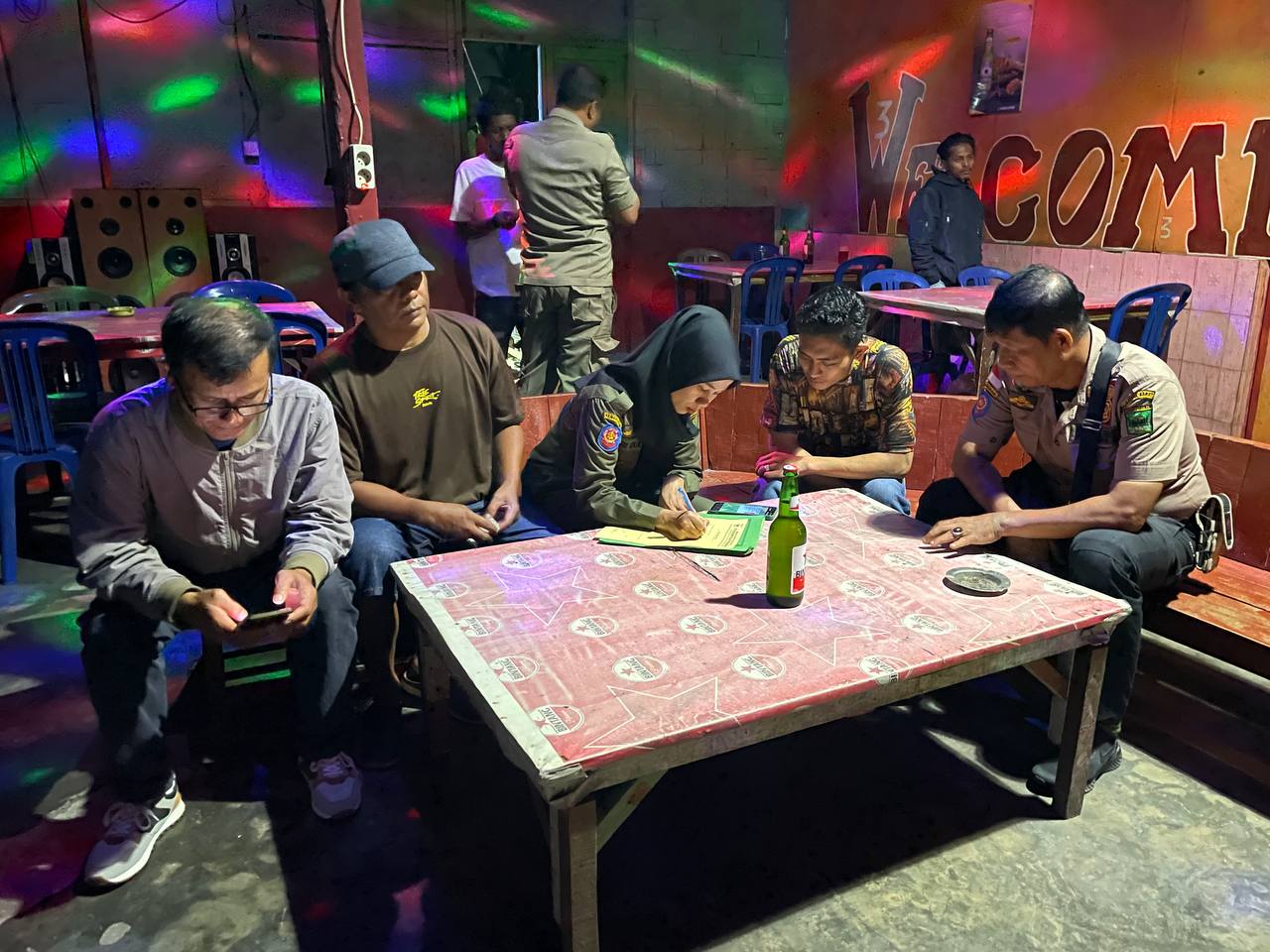 Bupati John Kenedy Azis Perintahkan Penertiban Kafe yang Diduga Langgar Aturan Jam Operasional