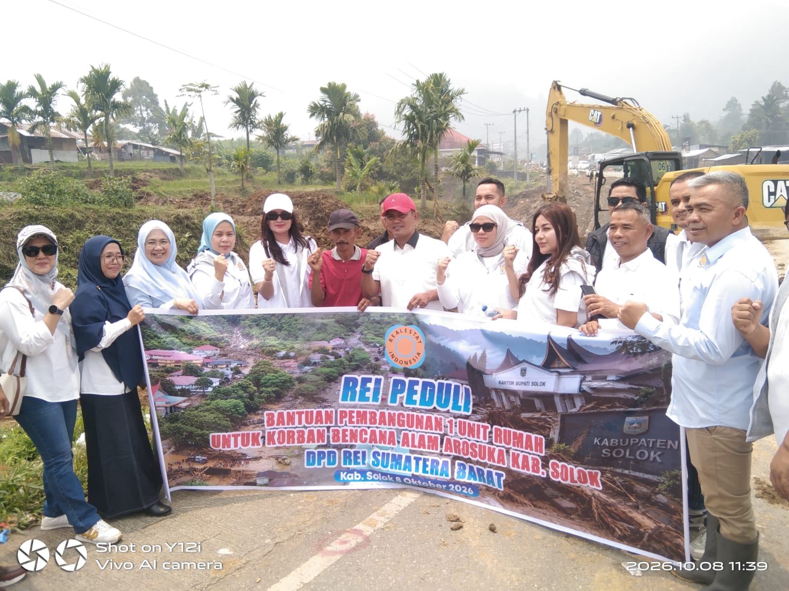 Bupati Solok Jon Firman Pandu Hadiri Peletakan Batu Pertama Pembangunan Rumah Bantuan DPD REI Sumbar untuk Korban Galodo Di Arosuka