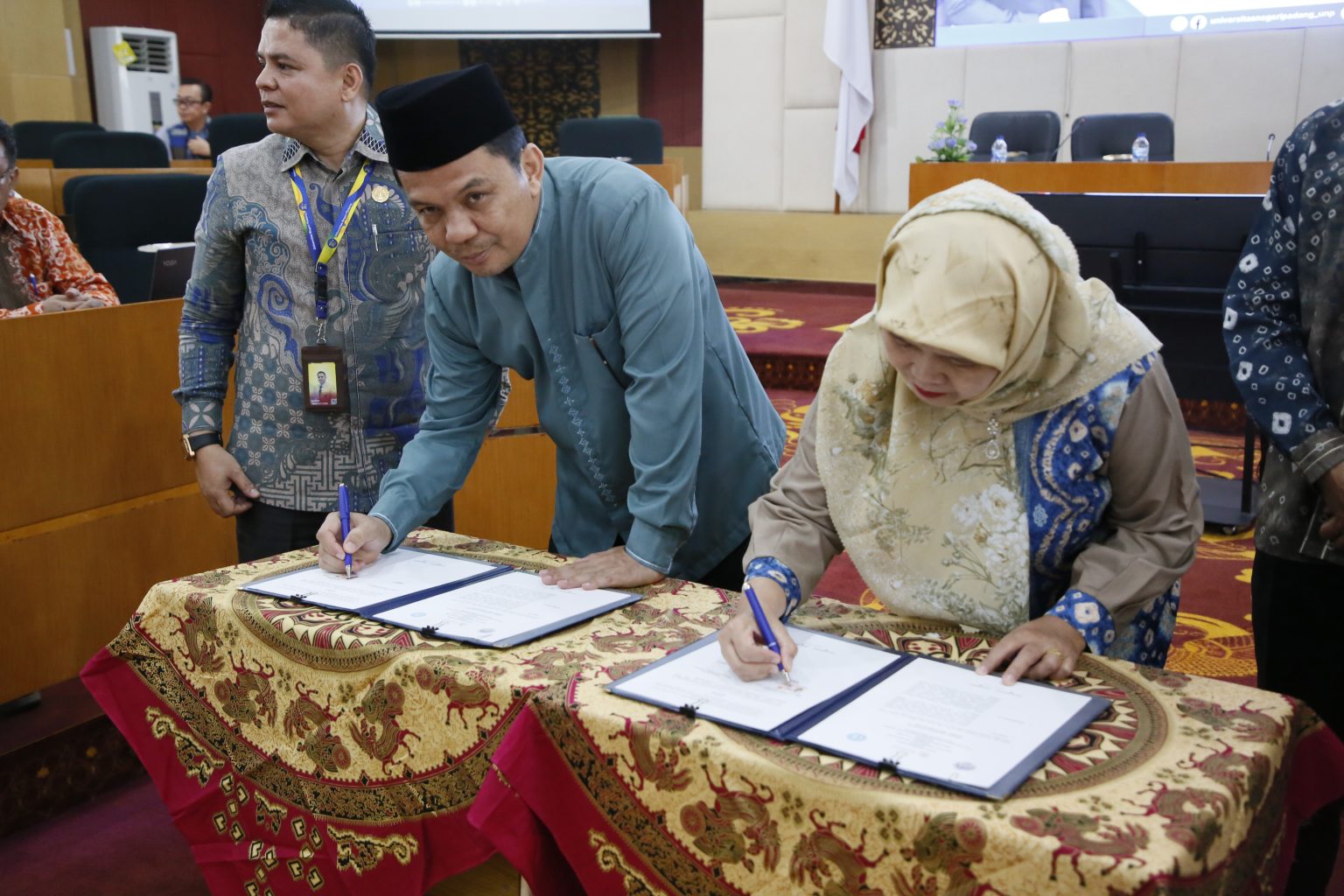 Kunjungi Universitas Negeri Padang, Institut Teknologi Pagar Alam Teken MoU Perkuat Tri Dharma Perguruan Tinggi dan SDM