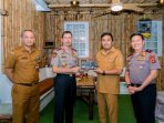 Pemprov Sumbar dan Polda Sepakat Perkuat Pengawasan Karhutla, Vasko Ruseimy Tegaskan Sumatera Barat Harus Nol Titik Api Pemprov Sumbar dan Polda Sepakat Perkuat Pengawasan Karhutla, Vasko Ruseimy Tegaskan Sumatera Barat Harus Nol Titik Api