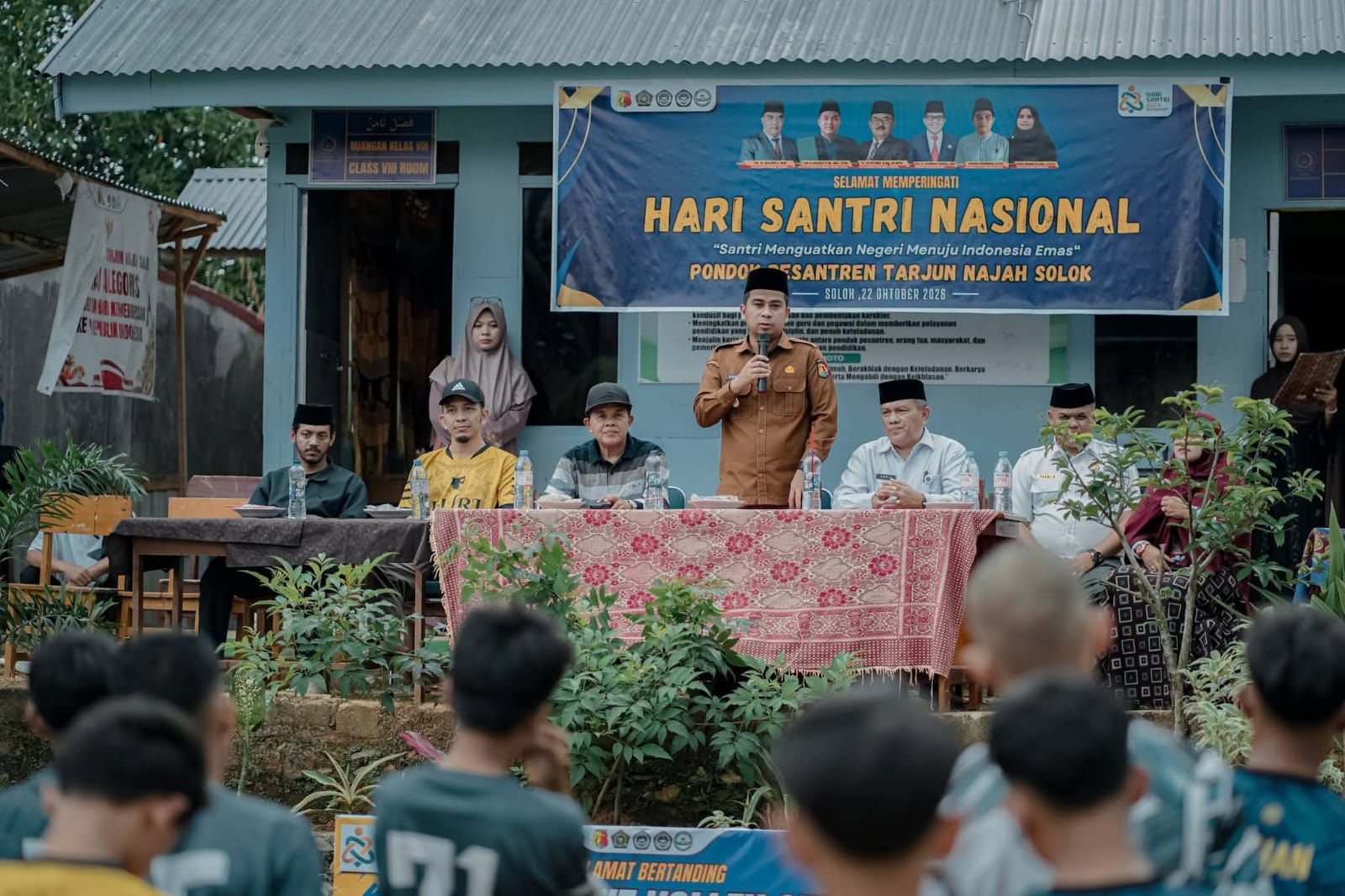 Semarak Hari Santri, Wali Kota Solok Ramadhani Kirana Putra Buka Turnamen Bola Voli Cup II Antarpesantren
