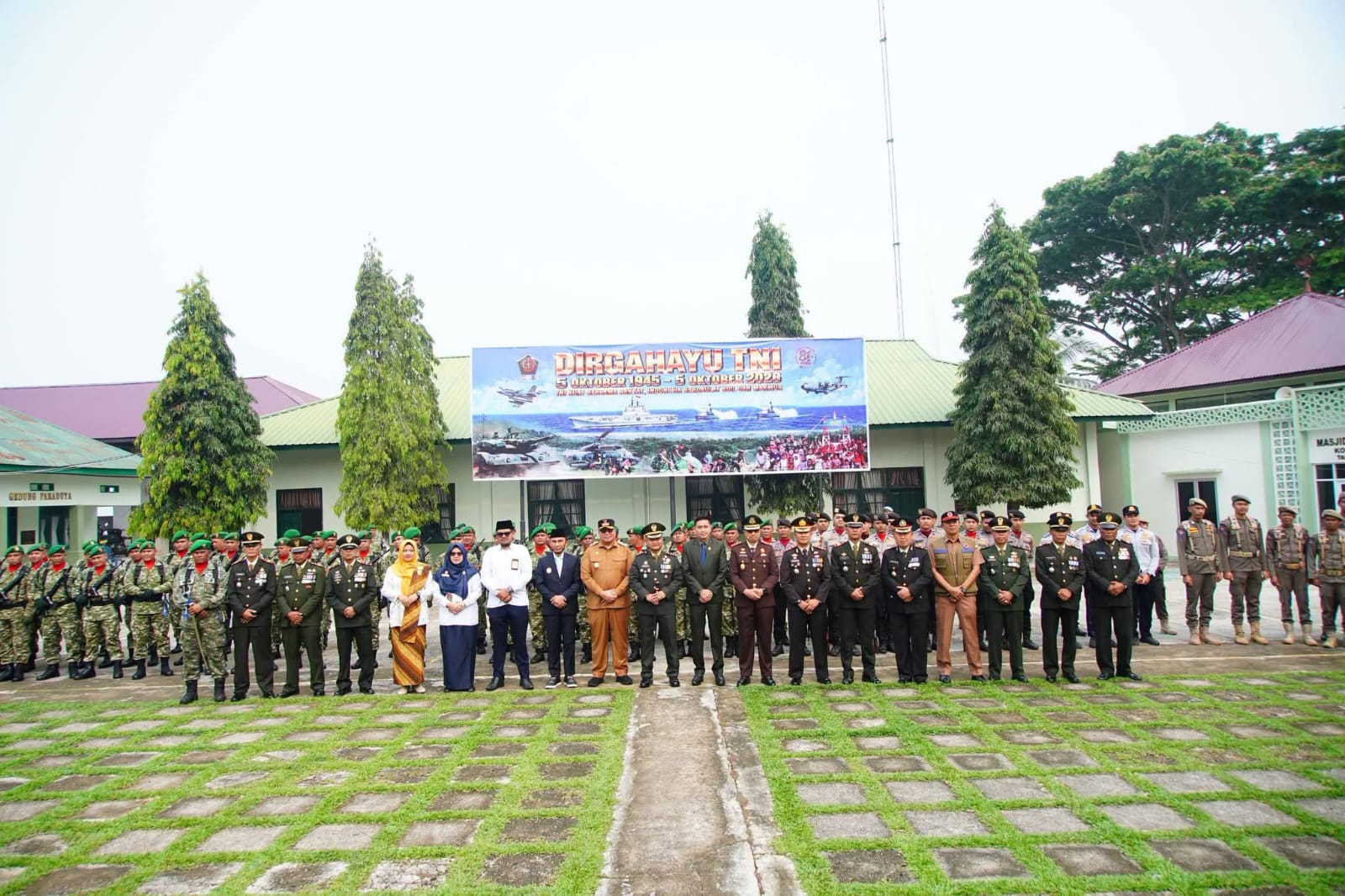 Wabup Ahmad Fadly Hadiri Upacara HUT ke-81 Tentara Nasional Indonesia